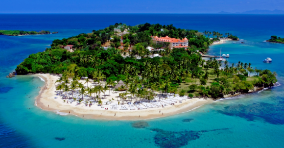 Cayo_levantado_bandera_azul