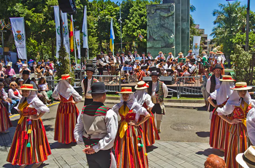 How do we celebrate Canary Islands Day?