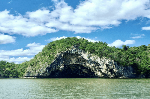 The hidden caves of Samaná